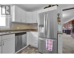 103 BROCK STREET E - 12