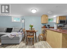 103 BROCK STREET E - 33