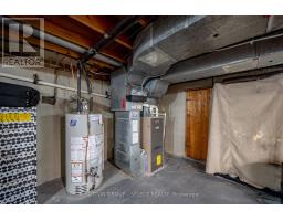 15 MARLA CRESCENT - 32