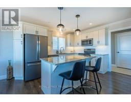 178 GILMOUR DRIVE - 14