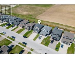 178 GILMOUR DRIVE - 3