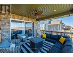 178 GILMOUR DRIVE - 36