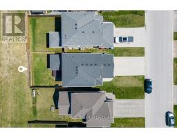 178 GILMOUR DRIVE - 4