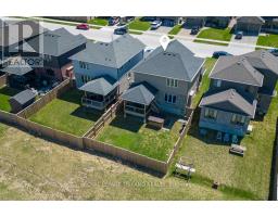 178 GILMOUR DRIVE - 41