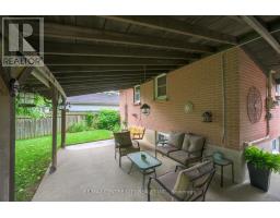 14 CRONYN CRESCENT - 11