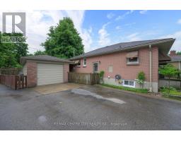 14 CRONYN CRESCENT - 2