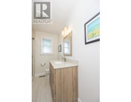 14 CRONYN CRESCENT - 28