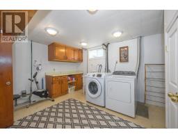 14 CRONYN CRESCENT - 33