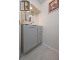 14 CRONYN CRESCENT - 36