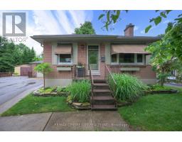14 CRONYN CRESCENT - 4