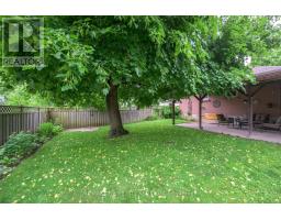 14 CRONYN CRESCENT - 7