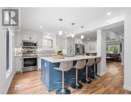 31 ROUNDHILL COURT - 14