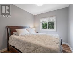 31 ROUNDHILL COURT - 24