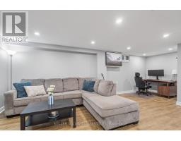 31 ROUNDHILL COURT - 30