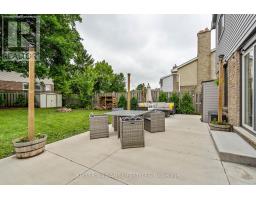 31 ROUNDHILL COURT - 35