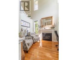 12 - 499 TEEPLE TERRACE - 14