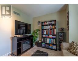12 - 499 TEEPLE TERRACE - 37