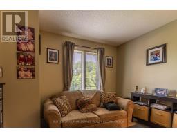 12 - 499 TEEPLE TERRACE - 38