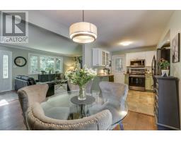 21 BRENTWOOD CRESCENT - 12