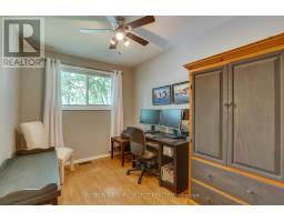 21 BRENTWOOD CRESCENT - 17