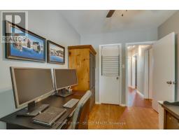 21 BRENTWOOD CRESCENT - 18