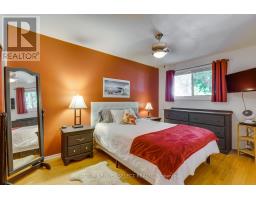 21 BRENTWOOD CRESCENT - 19