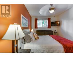 21 BRENTWOOD CRESCENT - 20
