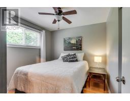 21 BRENTWOOD CRESCENT - 22