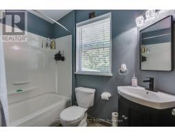 21 BRENTWOOD CRESCENT - 24