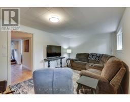 21 BRENTWOOD CRESCENT - 31