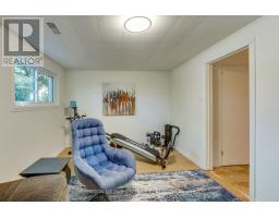 21 BRENTWOOD CRESCENT - 32