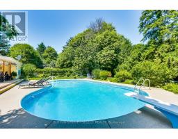 21 BRENTWOOD CRESCENT - 40