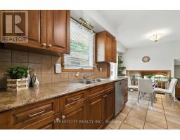 20 BEECHMOUNT CRESCENT - 9