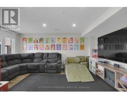 22 JACKLIN COURT - 30