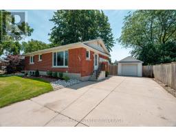 133 SANDERS STREET E - 1