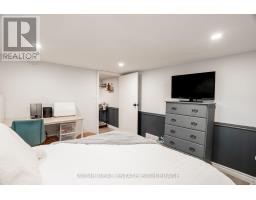 133 SANDERS STREET E - 23