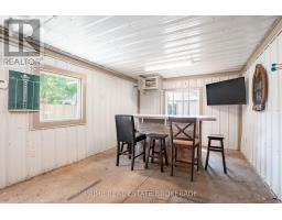 133 SANDERS STREET E - 29