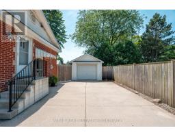 133 SANDERS STREET E - 3