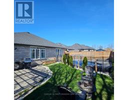 292 THORN DRIVE - 38