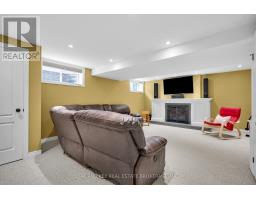 90 WOODLILY LANE - 35