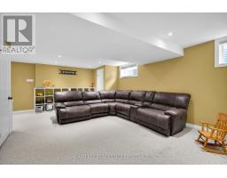 90 WOODLILY LANE - 36