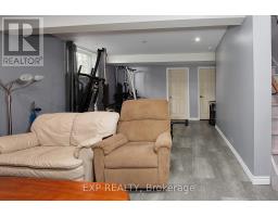 22 OAK STREET - 13