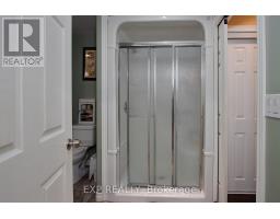 22 OAK STREET - 28