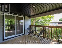 22 OAK STREET - 31