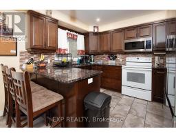 22 OAK STREET - 9