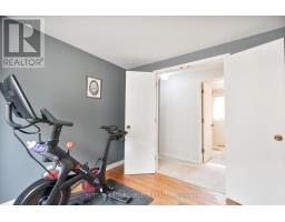 1049 FRASER AVENUE - 26