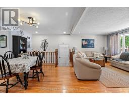 21 YORK CRESCENT - 11