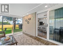 21 YORK CRESCENT - 20
