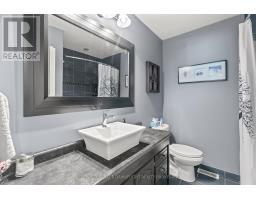 21 YORK CRESCENT - 21