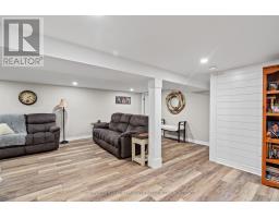 21 YORK CRESCENT - 27